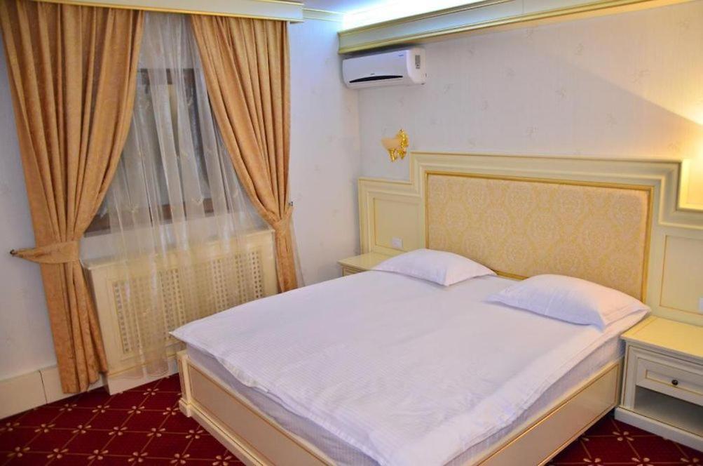 Cazare Plopii Fara Sot Iasi Exteriér fotografie