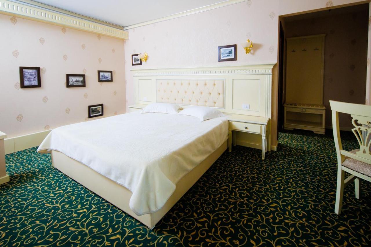 Cazare Plopii Fara Sot Iasi Exteriér fotografie